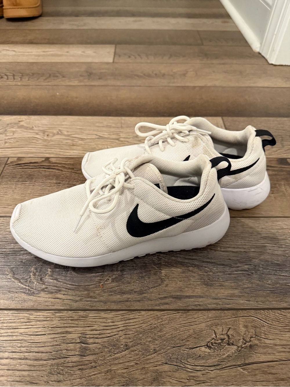Nike Cream and Black Lightweight Mesh Runners